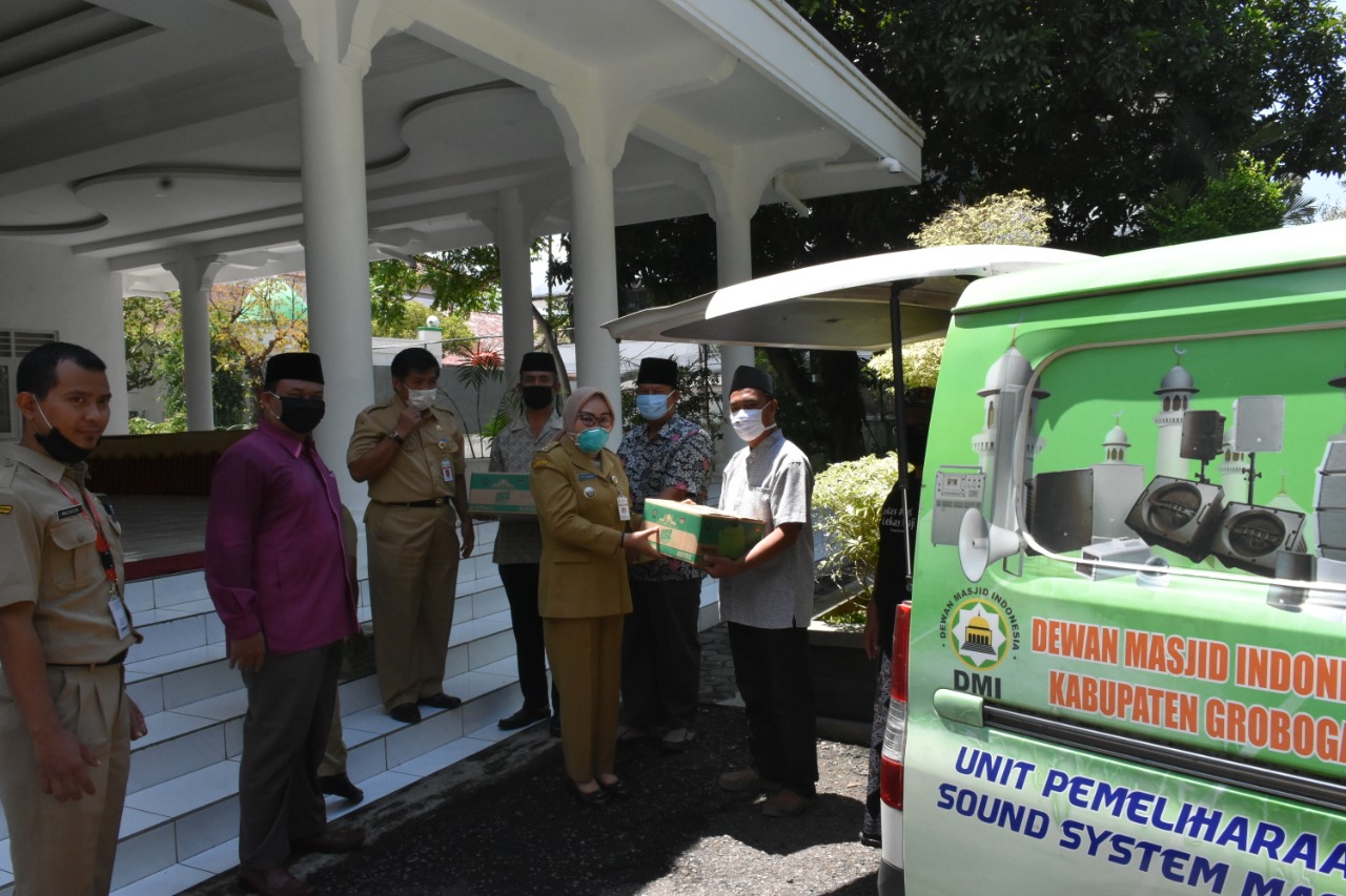 bantuan alat pembersih